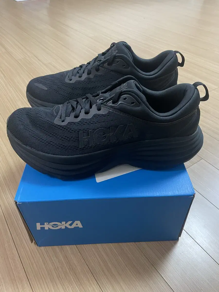 Hoka Bondi 8 Black - Wide  호카오네오네